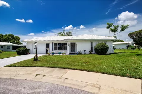 808 Mandarin Cir, Bradenton, FL 34208