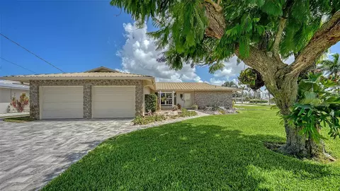 9207 Bimini Dr, Bradenton, FL 34210