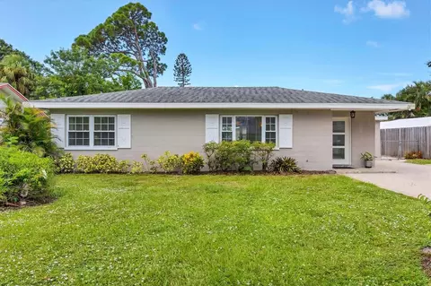 2284 Bougainvillea St, Sarasota, FL 34239