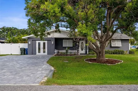 1150 Cumberland Rd, Venice, FL 34293
