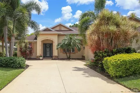 7914 Edmonston Cir, Bradenton, FL 34201
