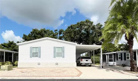 110 Oakwood Blvd W, Sarasota, FL 34237