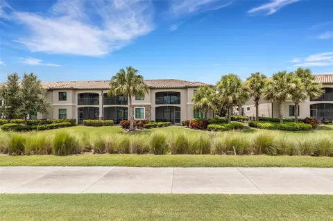 5518 Palmer Cir #201, Bradenton, FL 34211