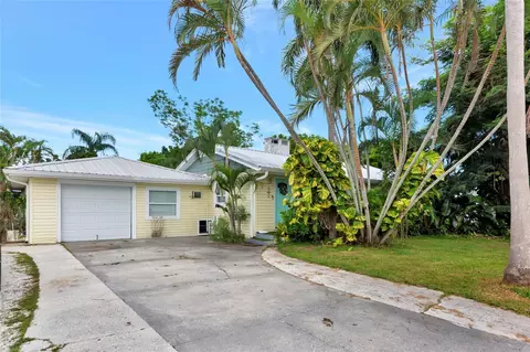 1712 Cheyenne St, Sarasota, FL 34231