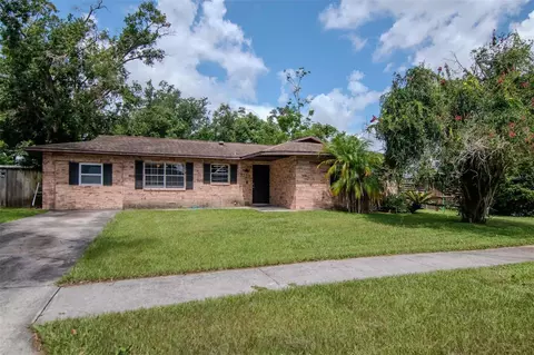 5225 Presidential St, Seffner, FL 33584
