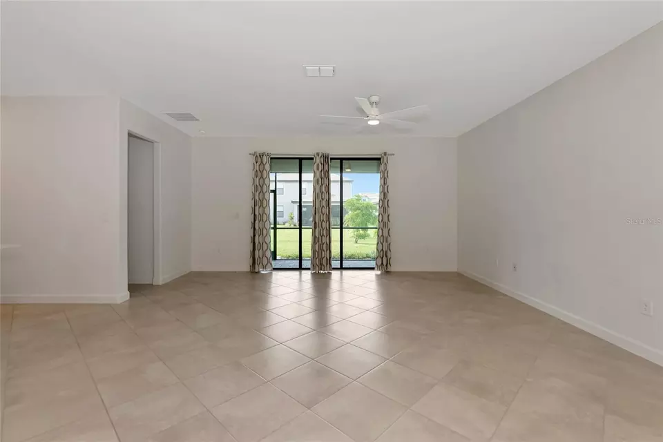 Living - 15114 Misty Water Xing, Bradenton, FL 34211 photo 4 of 5