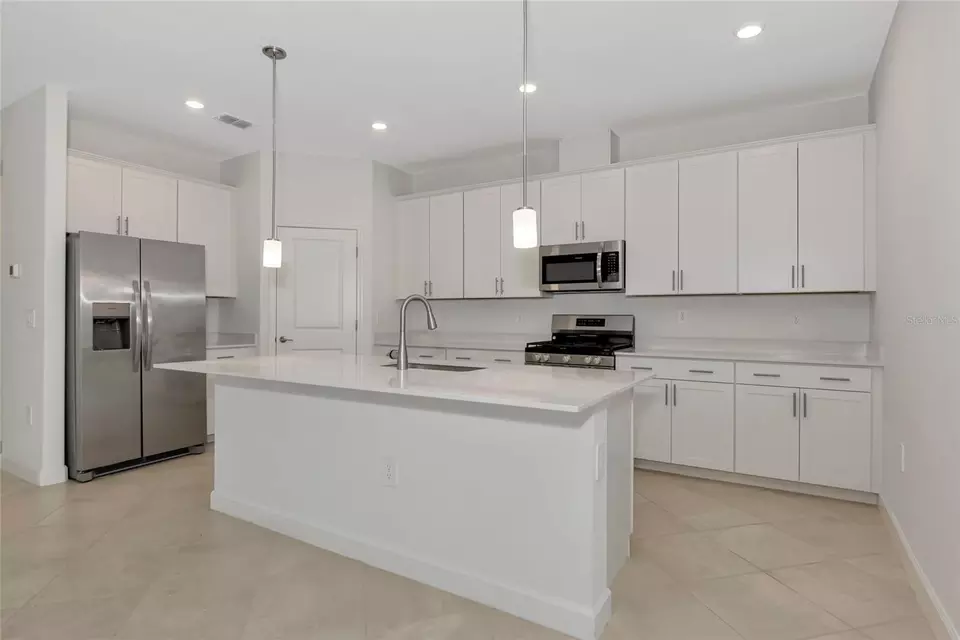 Kitchen - 15114 Misty Water Xing, Bradenton, FL 34211 photo 1 of 3