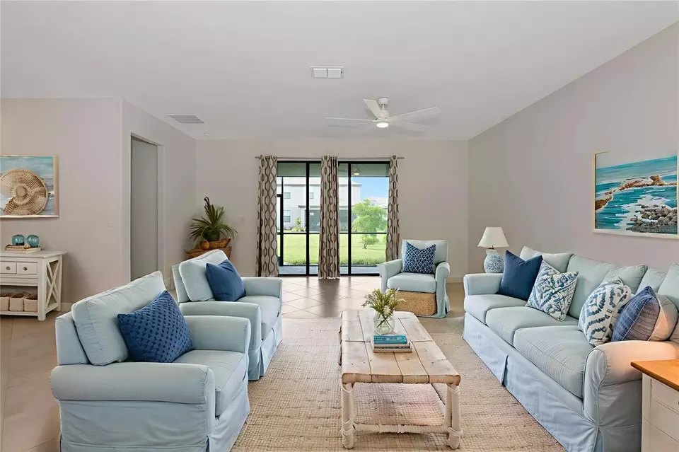 Living - 15114 Misty Water Xing, Bradenton, FL 34211 photo 3 of 5
