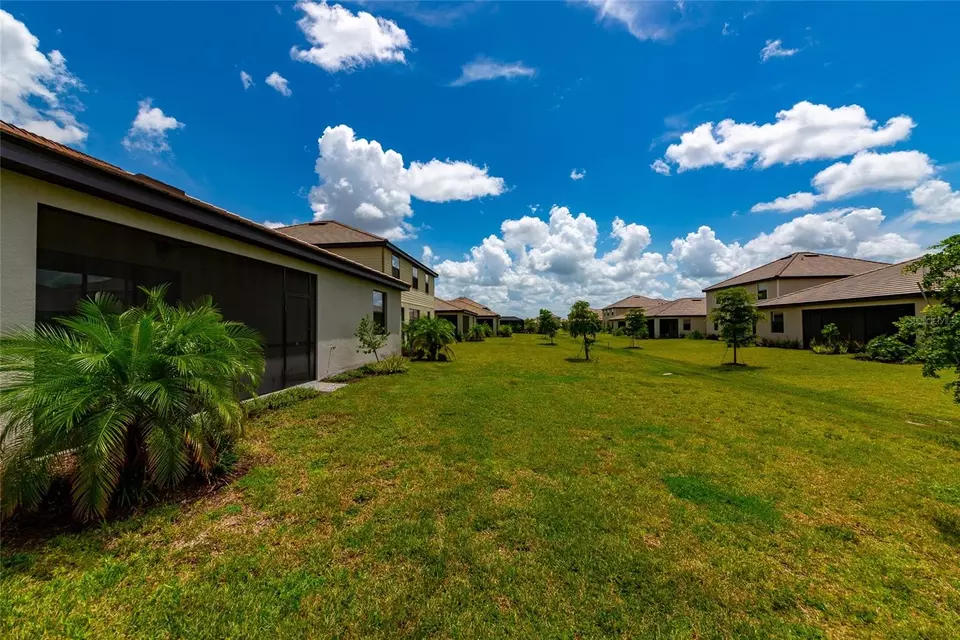 Exterior - 15114 Misty Water Xing, Bradenton, FL 34211 photo 8 of 17