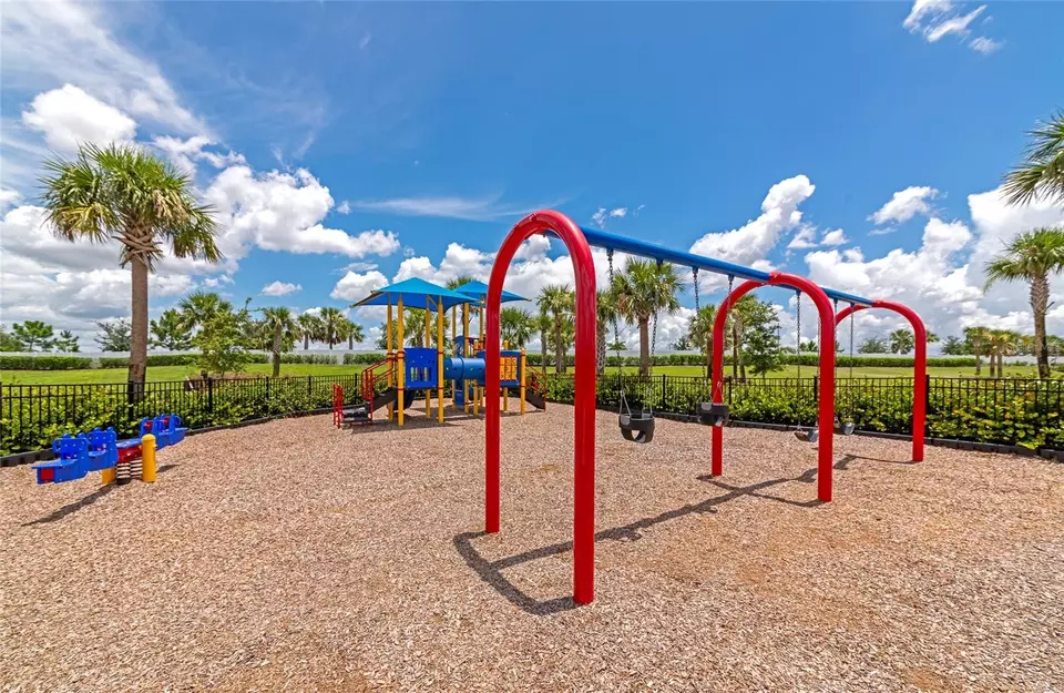 View/Area - 15114 Misty Water Xing, Bradenton, FL 34211 photo 8 of 12