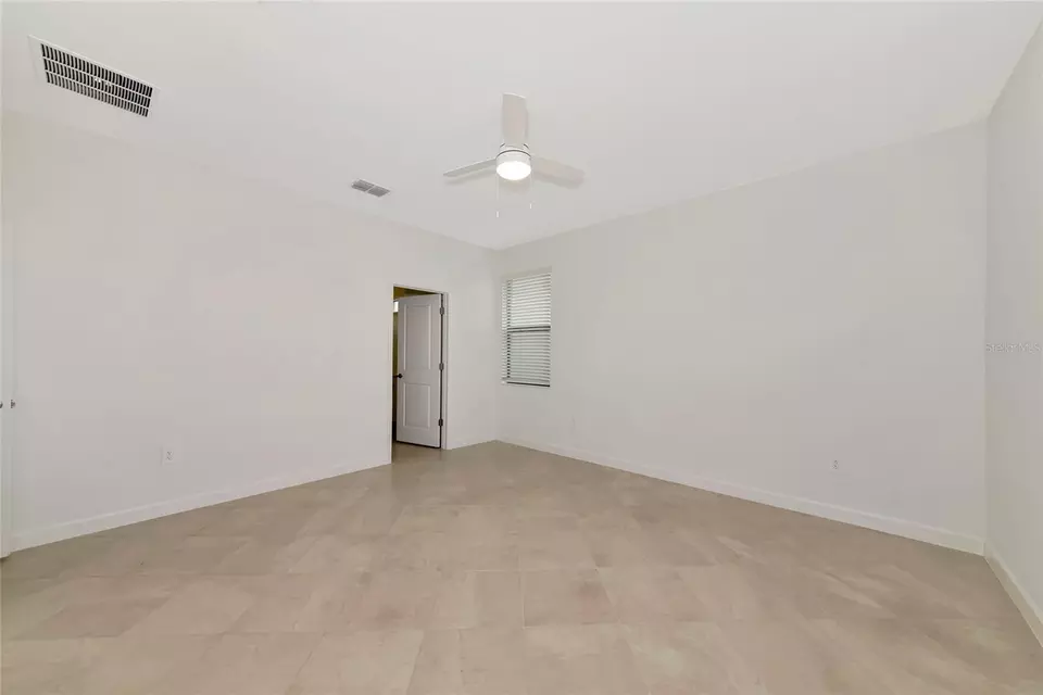 Bedroom - 15114 Misty Water Xing, Bradenton, FL 34211 photo 10 of 12
