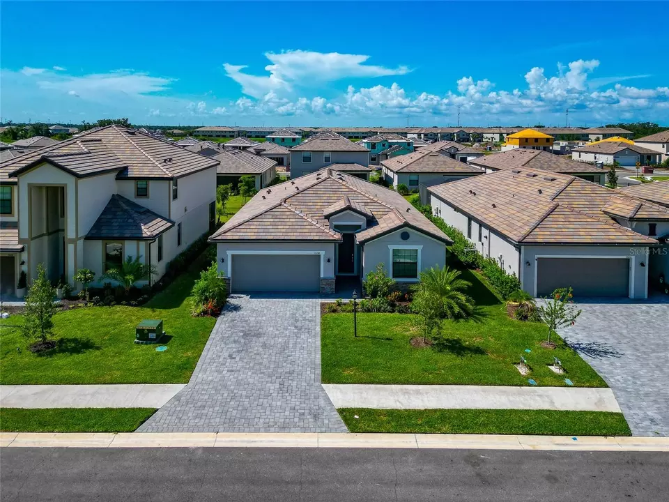View/Area - 15114 Misty Water Xing, Bradenton, FL 34211 photo 1 of 12