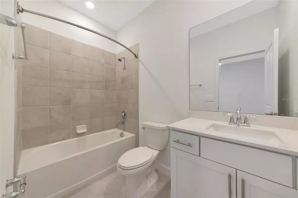 Bath - 15114 Misty Water Xing, Bradenton, FL 34211 photo 2 of 5