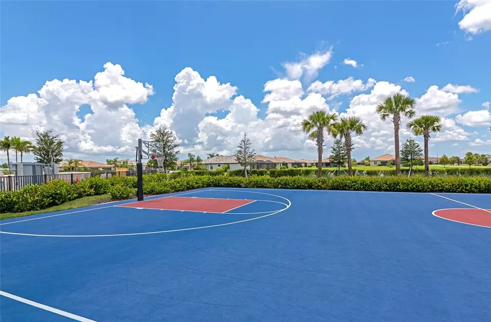 View/Area - 15114 Misty Water Xing, Bradenton, FL 34211 photo 6 of 12