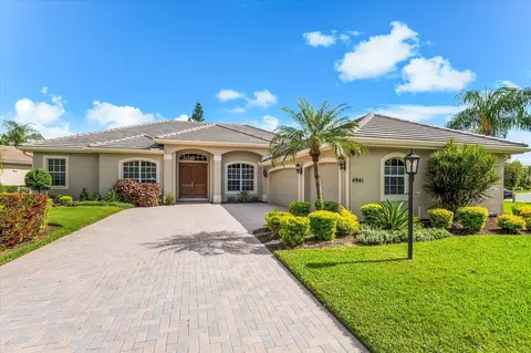 4941 Bridgehampton Blvd, Sarasota, FL 34238