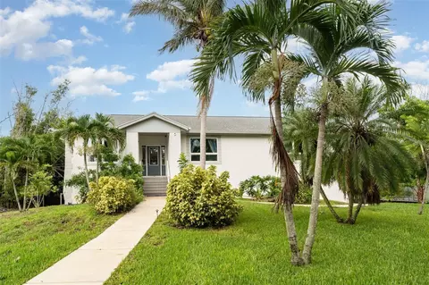 1021 99th St NW, Bradenton, FL 34209