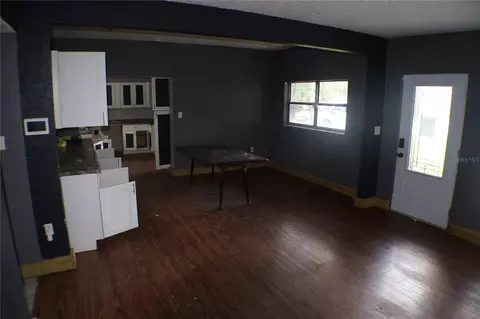 Living - 3101 Northwind Dr, Eustis, FL 32726 photo 3 of 4