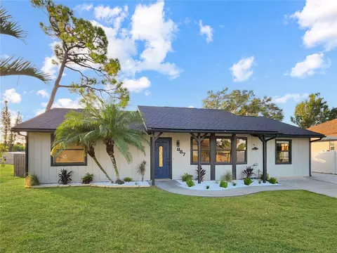 887 Olympia Rd, Venice, FL 34293