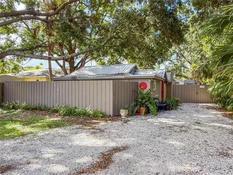 1108 Colleton Dr, Sarasota, FL 34234