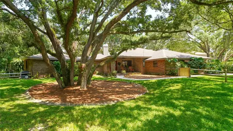 4855 Hoyer Dr, Sarasota, FL 34241