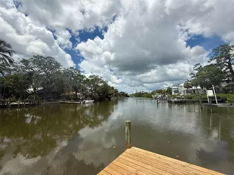 1938 High Point Dr, Sarasota, FL 34236