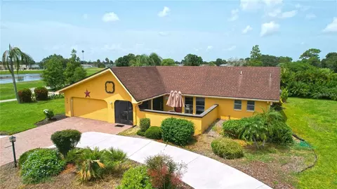 1820 El Rancho Dr, Sun City Center, FL 33573