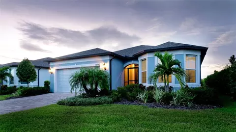 Exterior - 8760 Ocean Tides Cv, Parrish, FL 34219 photo 5 of 9