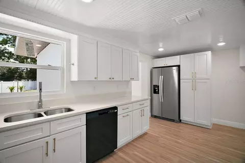 Kitchen - 1103 Malcom Rd, Ocoee, FL 34761 photo 2 of 3