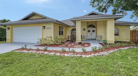 5111 13th Avenue Dr W, Bradenton, FL 34209