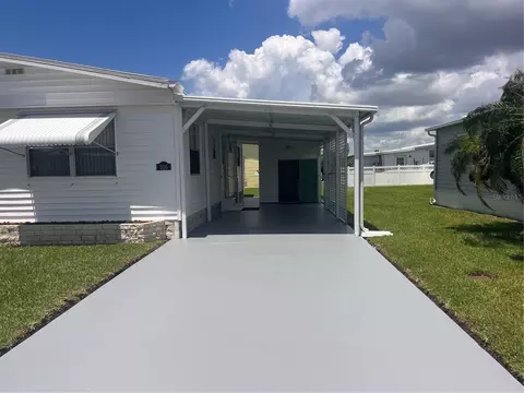 305 52nd Avenue Plz E, Bradenton, FL 34203