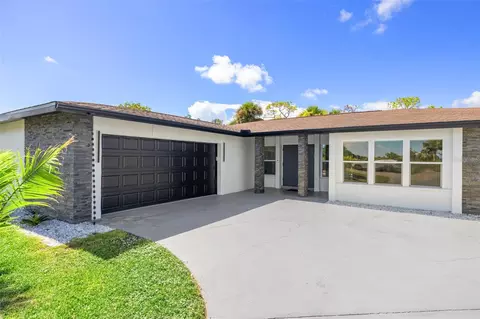 18 Oakland Hills Pl, Rotonda West, FL 33947