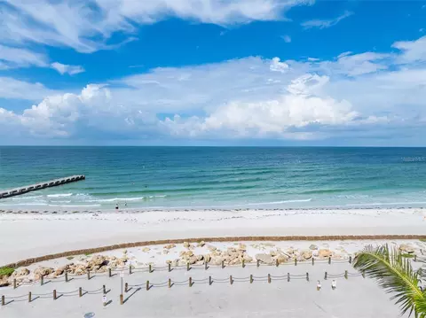 1207 Gulf Dr S, Bradenton Beach, FL 34217