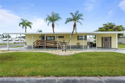 5319 Chateau Ln, Bradenton, FL 34207