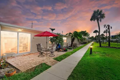 5830 Midnight Pass Rd #25, Sarasota, FL 34242