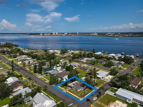 102 20th St NE, Bradenton, FL 34208