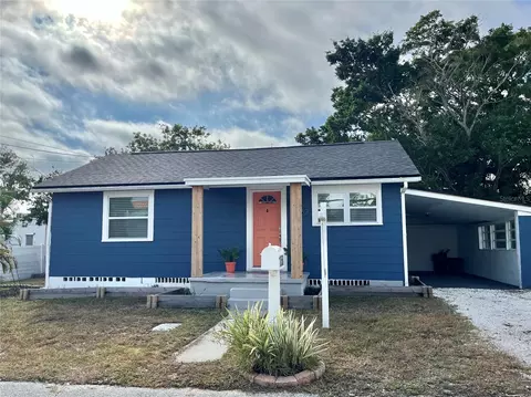 10562 Lake Dr, Seminole, FL 33772