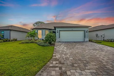 9225 Barrier Coast Trl, Parrish, FL 34219 photo 1