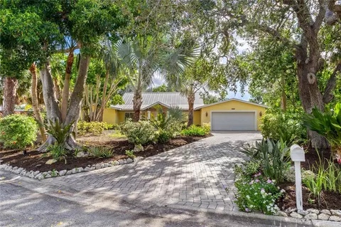 5215 Cape Leyte Dr, Sarasota, FL 34242