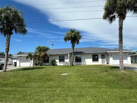 1923 1925 Forked Creek Dr, Englewood, FL 34223