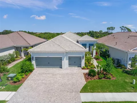 10257 Canaveral Cir, Sarasota, FL 34241