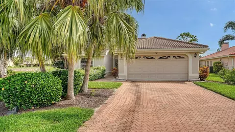 5829 Fairwoods Cir, Sarasota, FL 34243