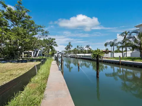 570 De Narvaez Dr, Longboat Key, FL 34228 photo 3