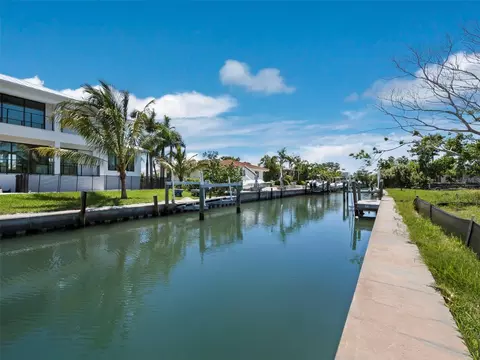 570 De Narvaez Dr, Longboat Key, FL 34228 photo 8