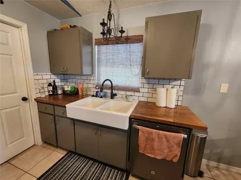 Kitchen - 315 Eider Rd, Venice, FL 34293 photo 1 of 1