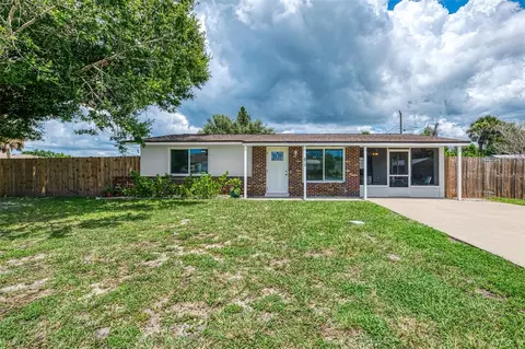 872 E 3rd St, Englewood, FL 34223