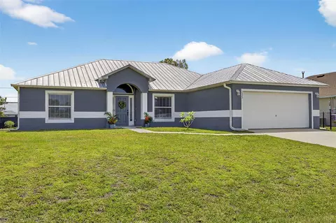 2525 NE 4th Pl, Cape Coral, FL 33909