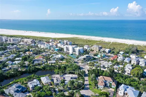 2 Island Cir, Sarasota, FL 34242