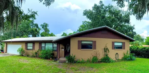 4821 NW 37th Dr, Gainesville, FL 32605