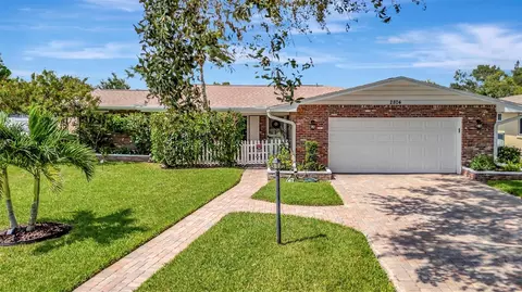 2804 26th Avenue Dr W, Bradenton, FL 34205
