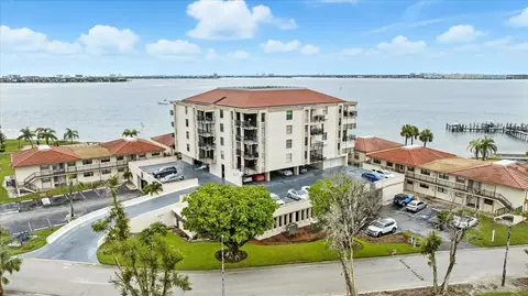 6051 Sun Blvd #403, Saint Petersburg, FL 33715